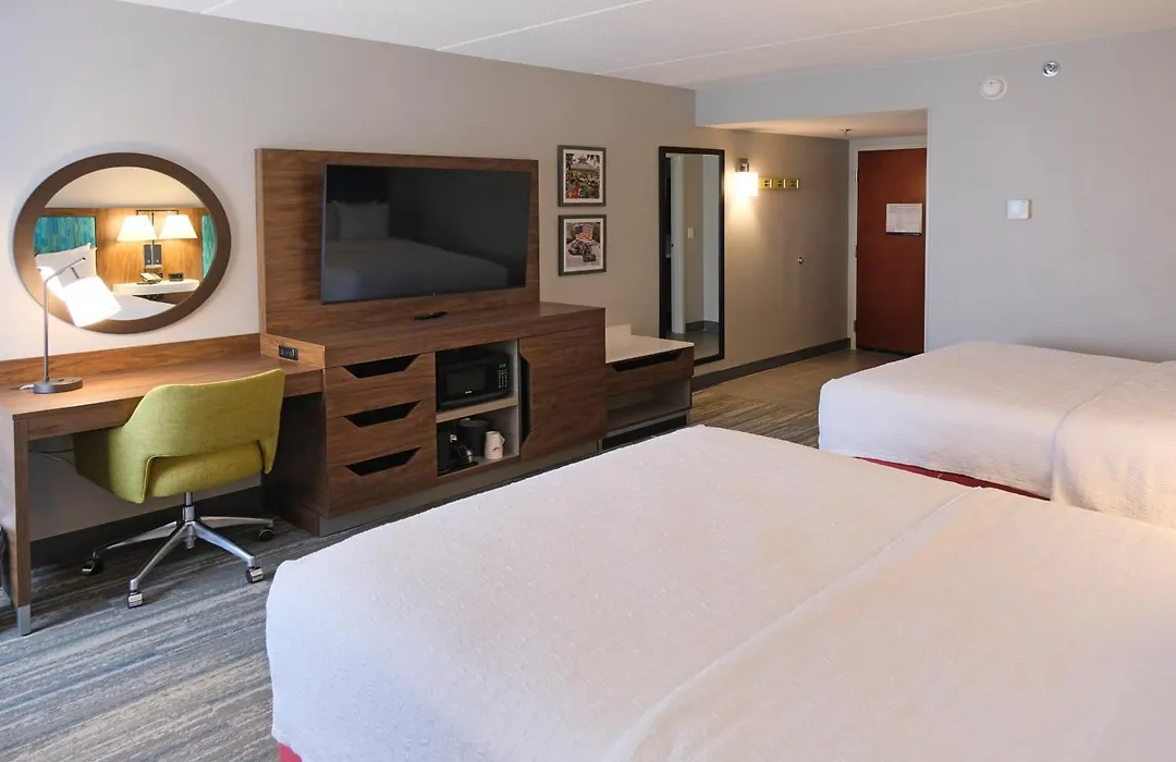 Hampton Inn Lima-1