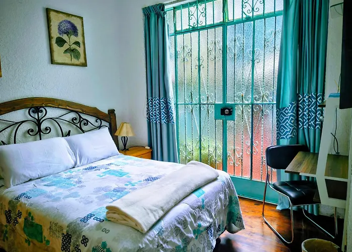 La Casona Azul